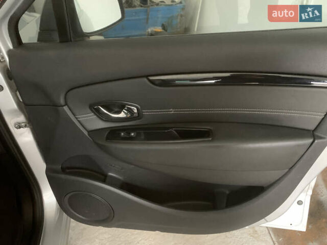 Серый Рено Сценик, объемом двигателя 1.6 л и пробегом 235 тыс. км за 8700 $, фото 46 на Automoto.ua