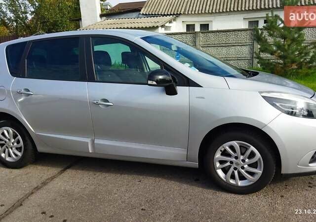 Сірий Рено Сценік, об'ємом двигуна 1.46 л та пробігом 237 тис. км за 9300 $, фото 1 на Automoto.ua