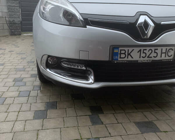 Серый Рено Сценик, объемом двигателя 1.6 л и пробегом 235 тыс. км за 8700 $, фото 2 на Automoto.ua