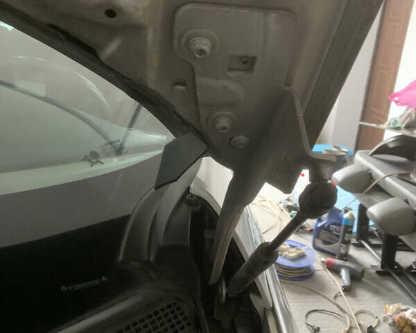 Серый Рено Сценик, объемом двигателя 1.6 л и пробегом 235 тыс. км за 8700 $, фото 58 на Automoto.ua