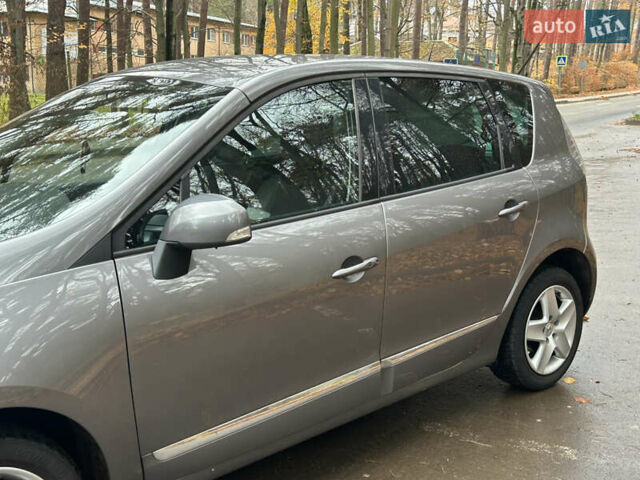 Серый Рено Сценик, объемом двигателя 1.46 л и пробегом 213 тыс. км за 9299 $, фото 3 на Automoto.ua