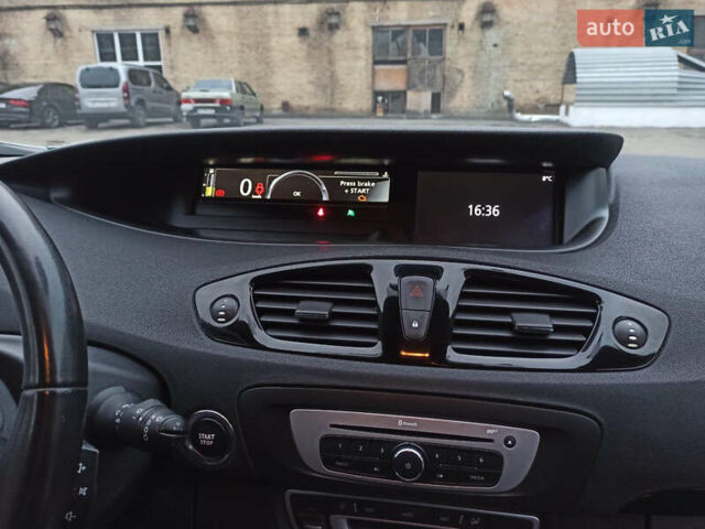 Серый Рено Сценик, объемом двигателя 1.6 л и пробегом 297 тыс. км за 8900 $, фото 19 на Automoto.ua