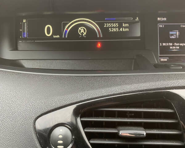 Серый Рено Сценик, объемом двигателя 1.6 л и пробегом 235 тыс. км за 8700 $, фото 31 на Automoto.ua