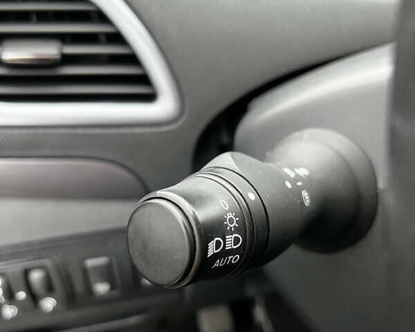 Серый Рено Сценик, объемом двигателя 1.5 л и пробегом 264 тыс. км за 9300 $, фото 40 на Automoto.ua