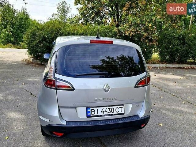 Сірий Рено Сценік, об'ємом двигуна 1.5 л та пробігом 243 тис. км за 8800 $, фото 3 на Automoto.ua