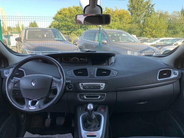 Рено Сценик 2015 в Бердичеве на Automoto.ua Серый Рено Сценик, объемом двигателя 1.5 л и пробегом 264 тыс. км за 9299 $, фото 12 на Automoto.ua