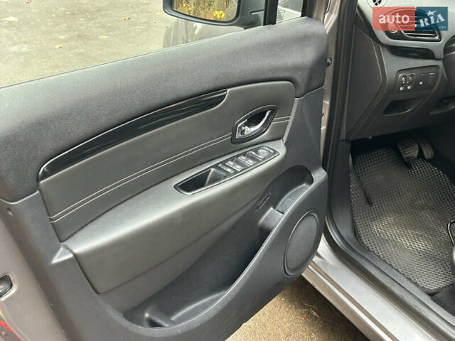 Серый Рено Сценик, объемом двигателя 1.46 л и пробегом 213 тыс. км за 9299 $, фото 23 на Automoto.ua