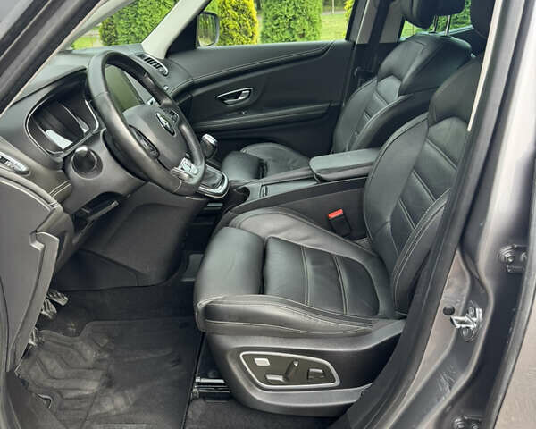 Сірий Рено Сценік, об'ємом двигуна 1.6 л та пробігом 156 тис. км за 14400 $, фото 34 на Automoto.ua