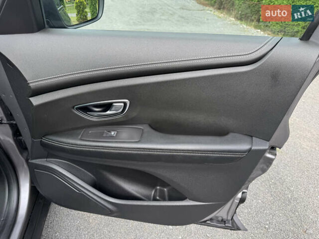 Сірий Рено Сценік, об'ємом двигуна 1.6 л та пробігом 156 тис. км за 14400 $, фото 64 на Automoto.ua