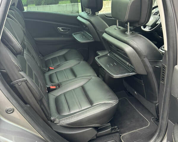 Сірий Рено Сценік, об'ємом двигуна 1.6 л та пробігом 156 тис. км за 14500 $, фото 65 на Automoto.ua