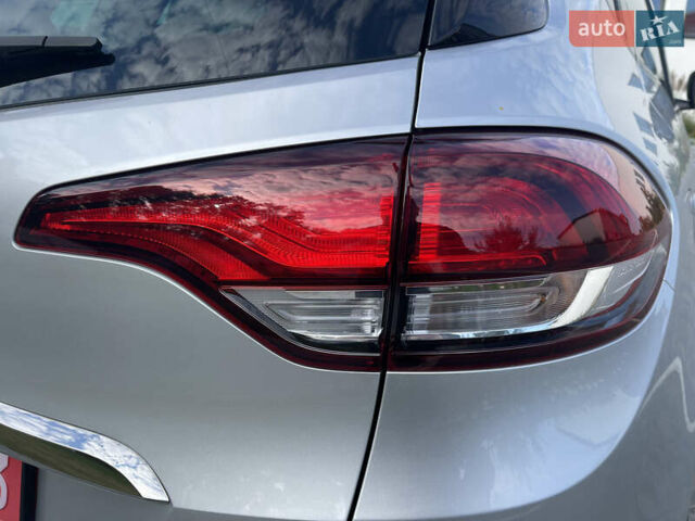 Серый Рено Сценик, объемом двигателя 1.6 л и пробегом 214 тыс. км за 14900 $, фото 12 на Automoto.ua