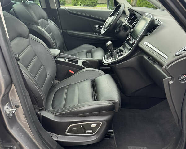 Сірий Рено Сценік, об'ємом двигуна 1.6 л та пробігом 156 тис. км за 14400 $, фото 58 на Automoto.ua