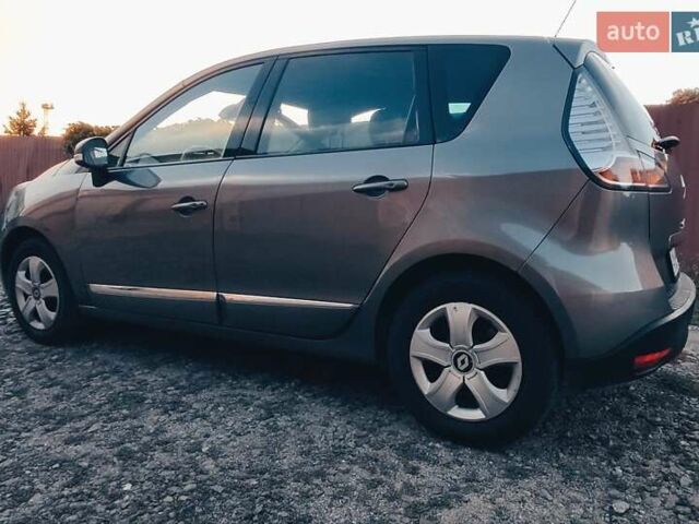 Сірий Рено Сценік, об'ємом двигуна 1.46 л та пробігом 233 тис. км за 8900 $, фото 1 на Automoto.ua
