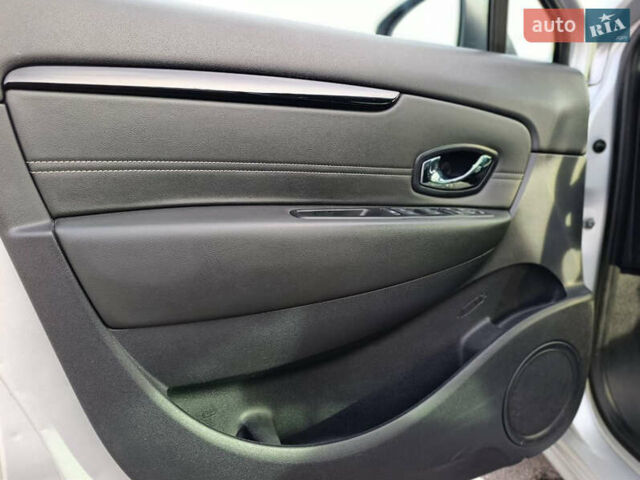 Сірий Рено Сценік, об'ємом двигуна 1.5 л та пробігом 196 тис. км за 9999 $, фото 17 на Automoto.ua