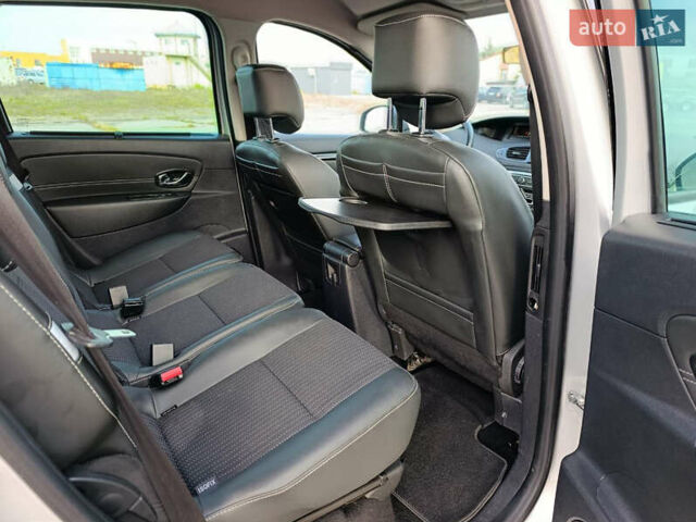 Сірий Рено Сценік, об'ємом двигуна 1.5 л та пробігом 196 тис. км за 9999 $, фото 24 на Automoto.ua