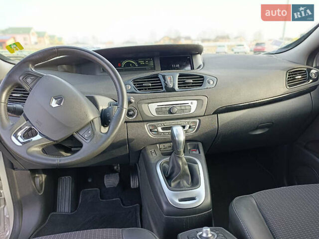 Сірий Рено Сценік, об'ємом двигуна 1.5 л та пробігом 196 тис. км за 9999 $, фото 13 на Automoto.ua