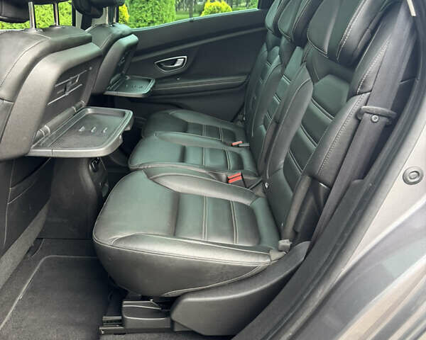 Сірий Рено Сценік, об'ємом двигуна 1.6 л та пробігом 156 тис. км за 14500 $, фото 53 на Automoto.ua