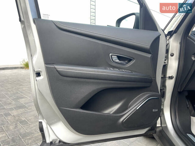 Серый Рено Сценик, объемом двигателя 1.6 л и пробегом 214 тыс. км за 14900 $, фото 18 на Automoto.ua