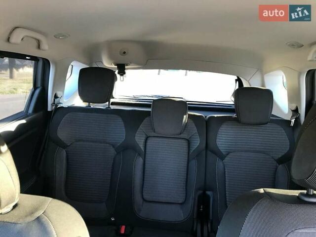 Сірий Рено Сценік, об'ємом двигуна 1.46 л та пробігом 175 тис. км за 15000 $, фото 3 на Automoto.ua