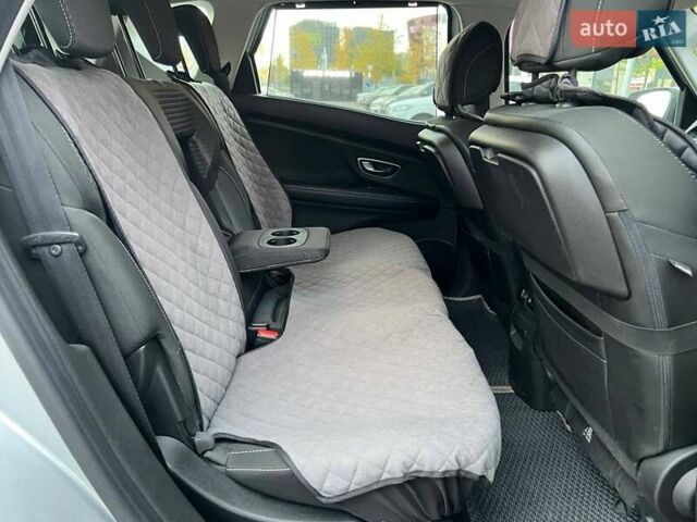 Рено Сценик 2017 в Киеве на Automoto.ua Серый Рено Сценик, объемом двигателя 1.46 л и пробегом 120 тыс. км за 15490 $, фото 11 на Automoto.ua