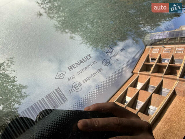 Рено Сценик 2017 в Хмельницком на Automoto.ua Серый Рено Сценик, объемом двигателя 1.6 л и пробегом 199 тыс. км за 14500 $, фото 27 на Automoto.ua