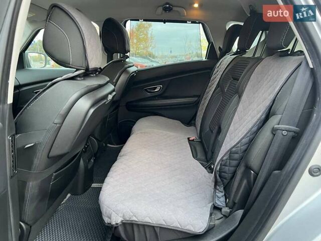 Рено Сценик 2017 в Киеве на Automoto.ua Серый Рено Сценик, объемом двигателя 1.46 л и пробегом 120 тыс. км за 15490 $, фото 10 на Automoto.ua