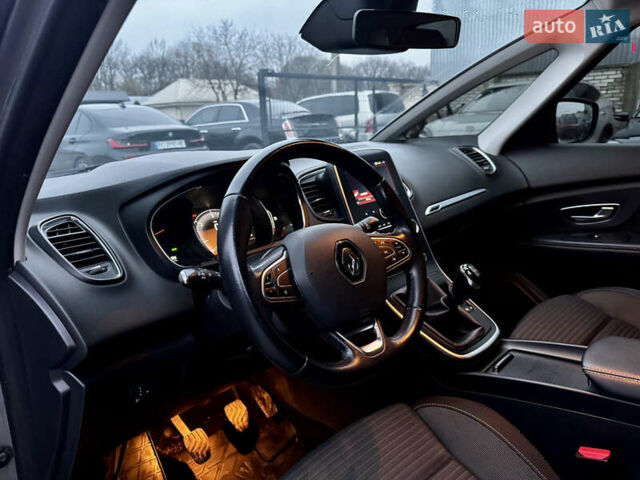 Серый Рено Сценик, объемом двигателя 1.46 л и пробегом 208 тыс. км за 12300 $, фото 8 на Automoto.ua