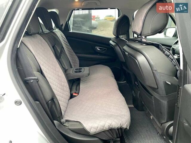Серый Рено Сценик, объемом двигателя 1.46 л и пробегом 123 тыс. км за 15490 $, фото 10 на Automoto.ua
