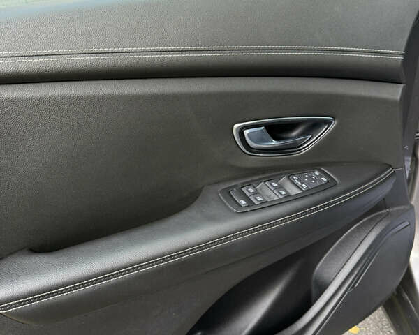 Сірий Рено Сценік, об'ємом двигуна 1.6 л та пробігом 199 тис. км за 14400 $, фото 29 на Automoto.ua