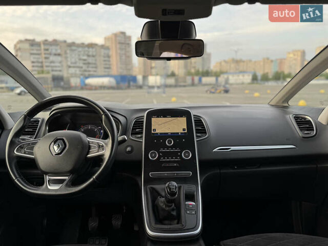 Сірий Рено Сценік, об'ємом двигуна 1.5 л та пробігом 227 тис. км за 14500 $, фото 32 на Automoto.ua