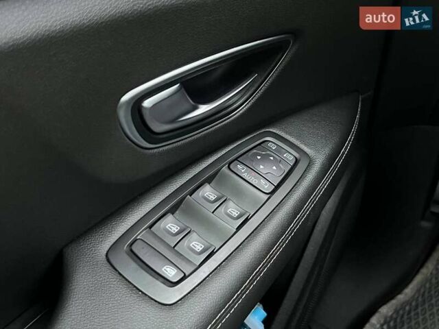 Рено Сценик 2017 в Киеве на Automoto.ua Серый Рено Сценик, объемом двигателя 1.46 л и пробегом 120 тыс. км за 15490 $, фото 14 на Automoto.ua