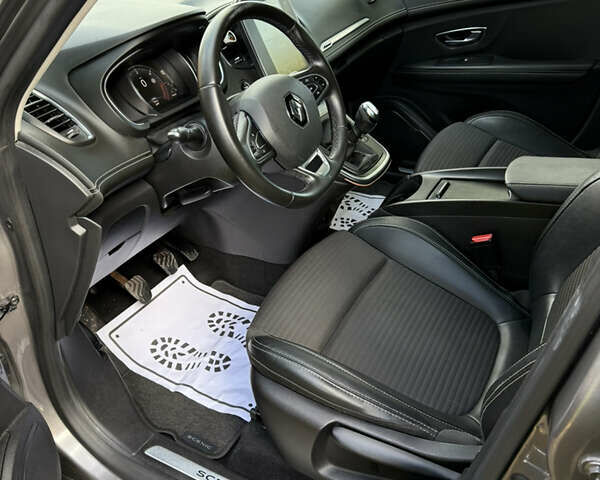 Рено Сценик 2017 в Хмельницком на Automoto.ua Серый Рено Сценик, объемом двигателя 1.6 л и пробегом 199 тыс. км за 14500 $, фото 32 на Automoto.ua