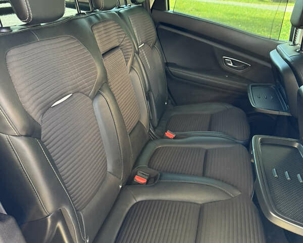 Сірий Рено Сценік, об'ємом двигуна 1.6 л та пробігом 199 тис. км за 14400 $, фото 63 на Automoto.ua