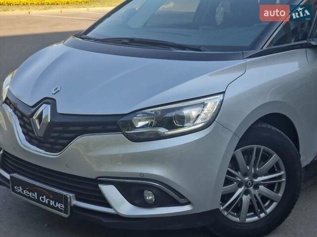 Серый Рено Сценик, объемом двигателя 1.46 л и пробегом 162 тыс. км за 16690 $, фото 1 на Automoto.ua