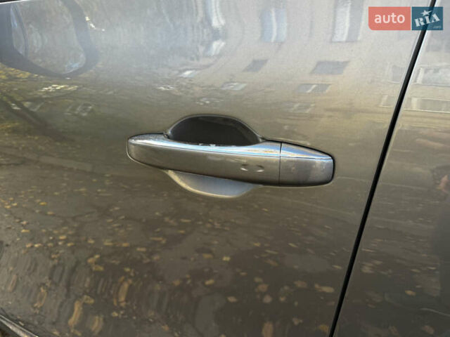 Рено Сценик 2017 в Черновцах на Automoto.ua Серый Рено Сценик, объемом двигателя 1.46 л и пробегом 208 тыс. км за 13400 $, фото 6 на Automoto.ua