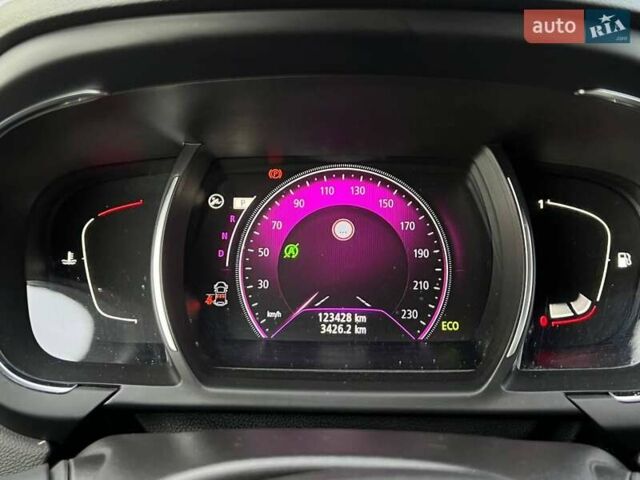 Рено Сценик 2017 в Киеве на Automoto.ua Серый Рено Сценик, объемом двигателя 1.46 л и пробегом 120 тыс. км за 15490 $, фото 17 на Automoto.ua