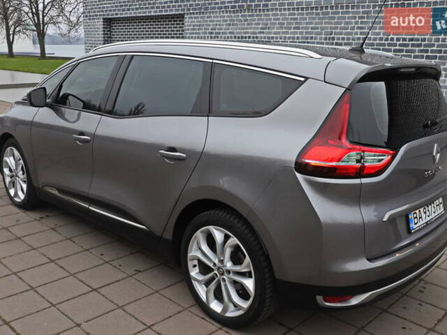 Серый Рено Сценик, объемом двигателя 1.5 л и пробегом 275 тыс. км за 15999 $, фото 9 на Automoto.ua