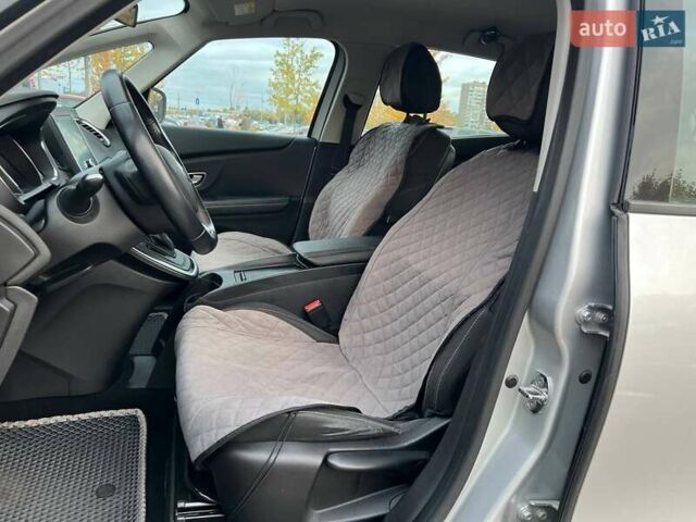 Рено Сценик 2017 в Киеве на Automoto.ua Серый Рено Сценик, объемом двигателя 1.46 л и пробегом 120 тыс. км за 15490 $, фото 9 на Automoto.ua