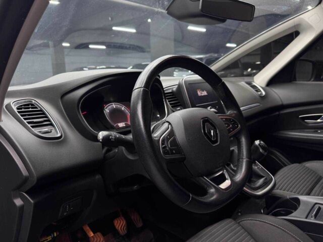 Серый Рено Сценик, объемом двигателя 1.5 л и пробегом 207 тыс. км за 13200 $, фото 7 на Automoto.ua