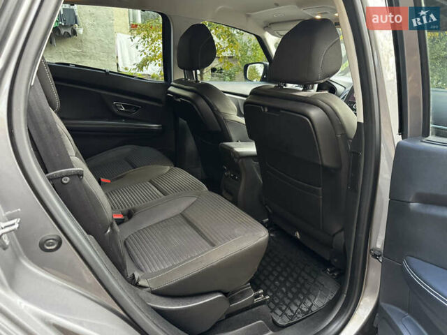 Рено Сценик 2017 в Черновцах на Automoto.ua Серый Рено Сценик, объемом двигателя 1.46 л и пробегом 208 тыс. км за 13400 $, фото 14 на Automoto.ua