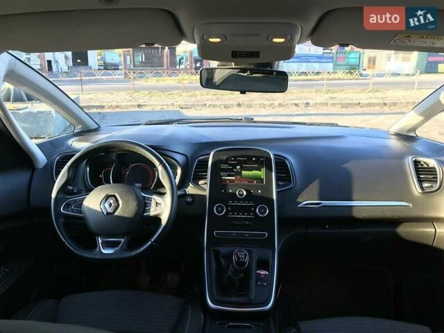 Сірий Рено Сценік, об'ємом двигуна 1.46 л та пробігом 175 тис. км за 15000 $, фото 11 на Automoto.ua