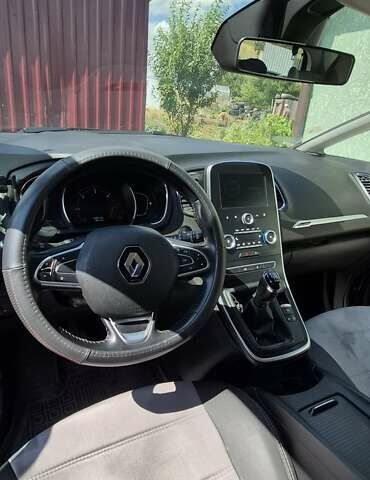 Сірий Рено Сценік, об'ємом двигуна 1.6 л та пробігом 192 тис. км за 13500 $, фото 3 на Automoto.ua
