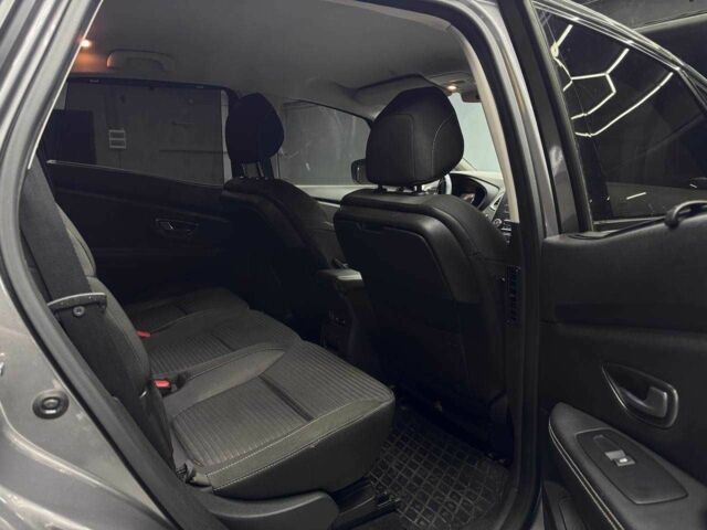 Серый Рено Сценик, объемом двигателя 1.5 л и пробегом 207 тыс. км за 13200 $, фото 16 на Automoto.ua