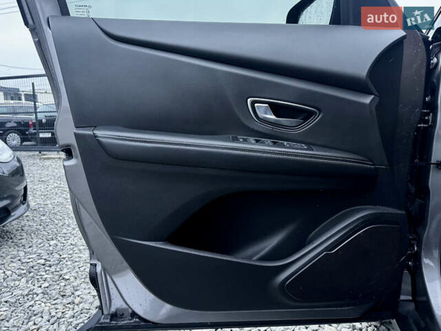 Серый Рено Сценик, объемом двигателя 1.46 л и пробегом 208 тыс. км за 12300 $, фото 7 на Automoto.ua