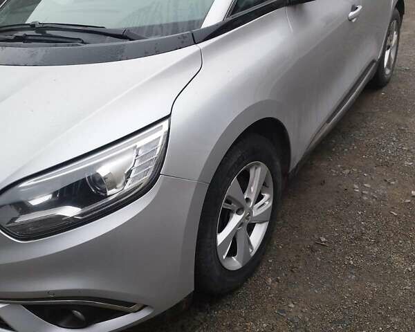 Серый Рено Сценик, объемом двигателя 1.46 л и пробегом 234 тыс. км за 11800 $, фото 20 на Automoto.ua