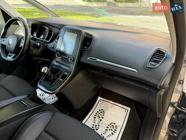 Серый Рено Сценик, объемом двигателя 1.6 л и пробегом 199 тыс. км за 14500 $, фото 53 на Automoto.ua