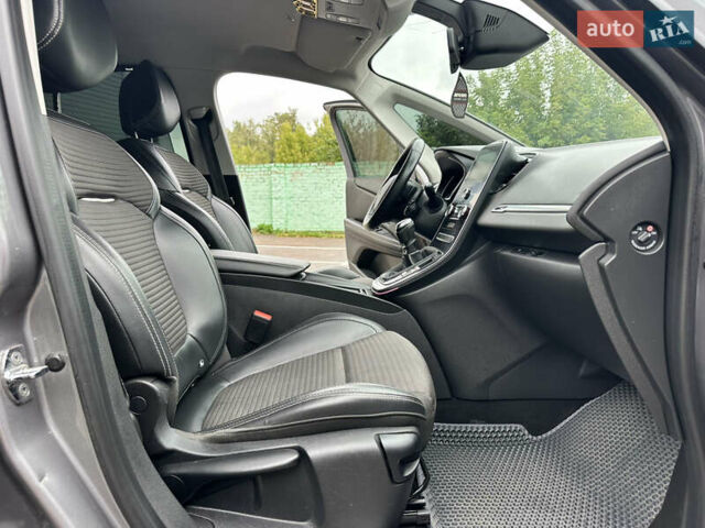 Серый Рено Сценик, объемом двигателя 1.46 л и пробегом 246 тыс. км за 13999 $, фото 31 на Automoto.ua