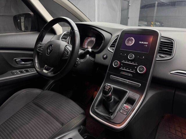 Серый Рено Сценик, объемом двигателя 1.5 л и пробегом 207 тыс. км за 13200 $, фото 14 на Automoto.ua