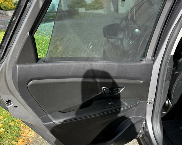 Сірий Рено Сценік, об'ємом двигуна 1.6 л та пробігом 199 тис. км за 14400 $, фото 44 на Automoto.ua