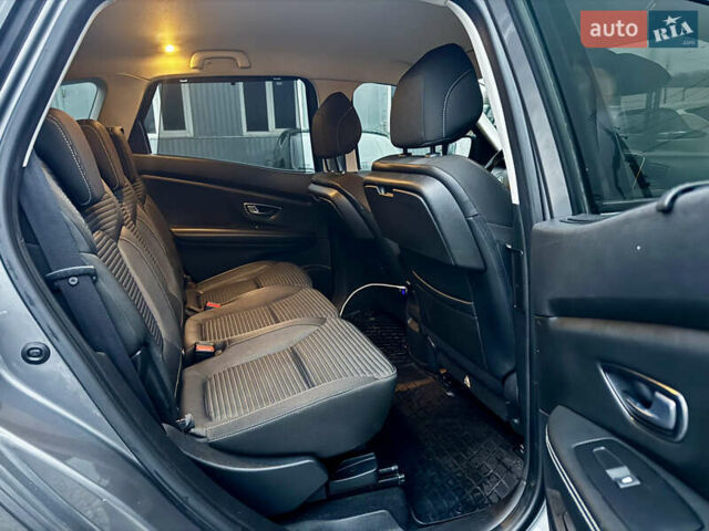 Серый Рено Сценик, объемом двигателя 1.46 л и пробегом 208 тыс. км за 12300 $, фото 13 на Automoto.ua